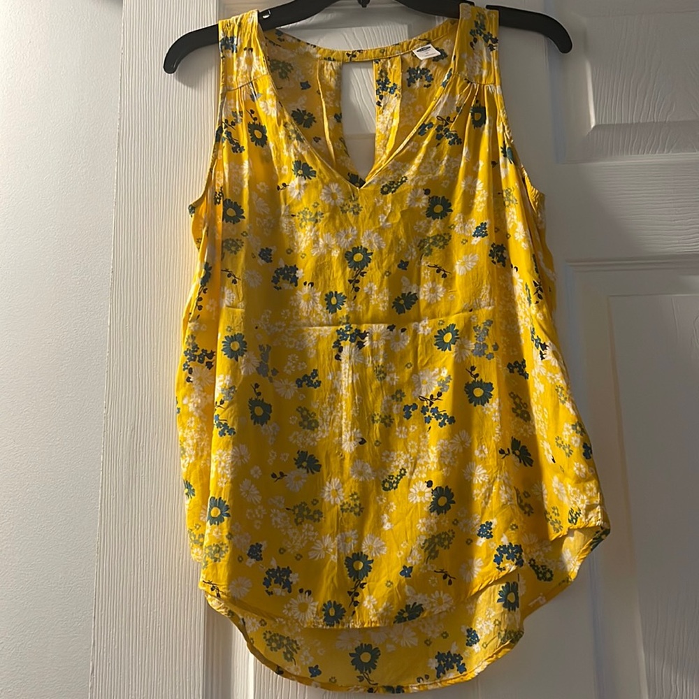 Old Navy Tank Top Shirt Size Medium